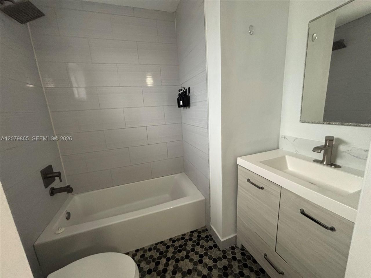 8172 NW 10th St, Unit 5, Miami, FL 33126 Photo