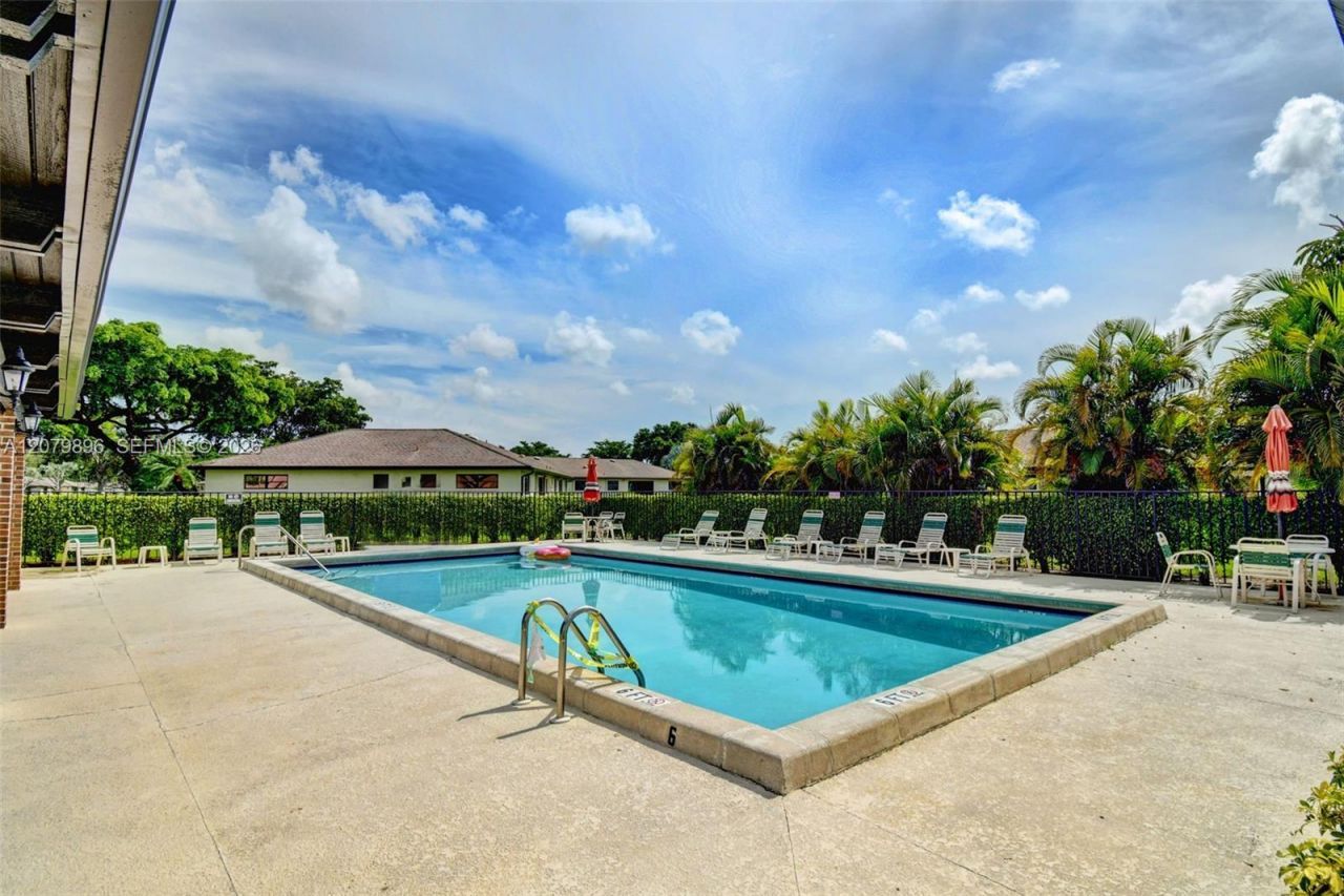 10086 Eaglewood Rd , Unit B, Boynton Beach, FL 33436 Photo