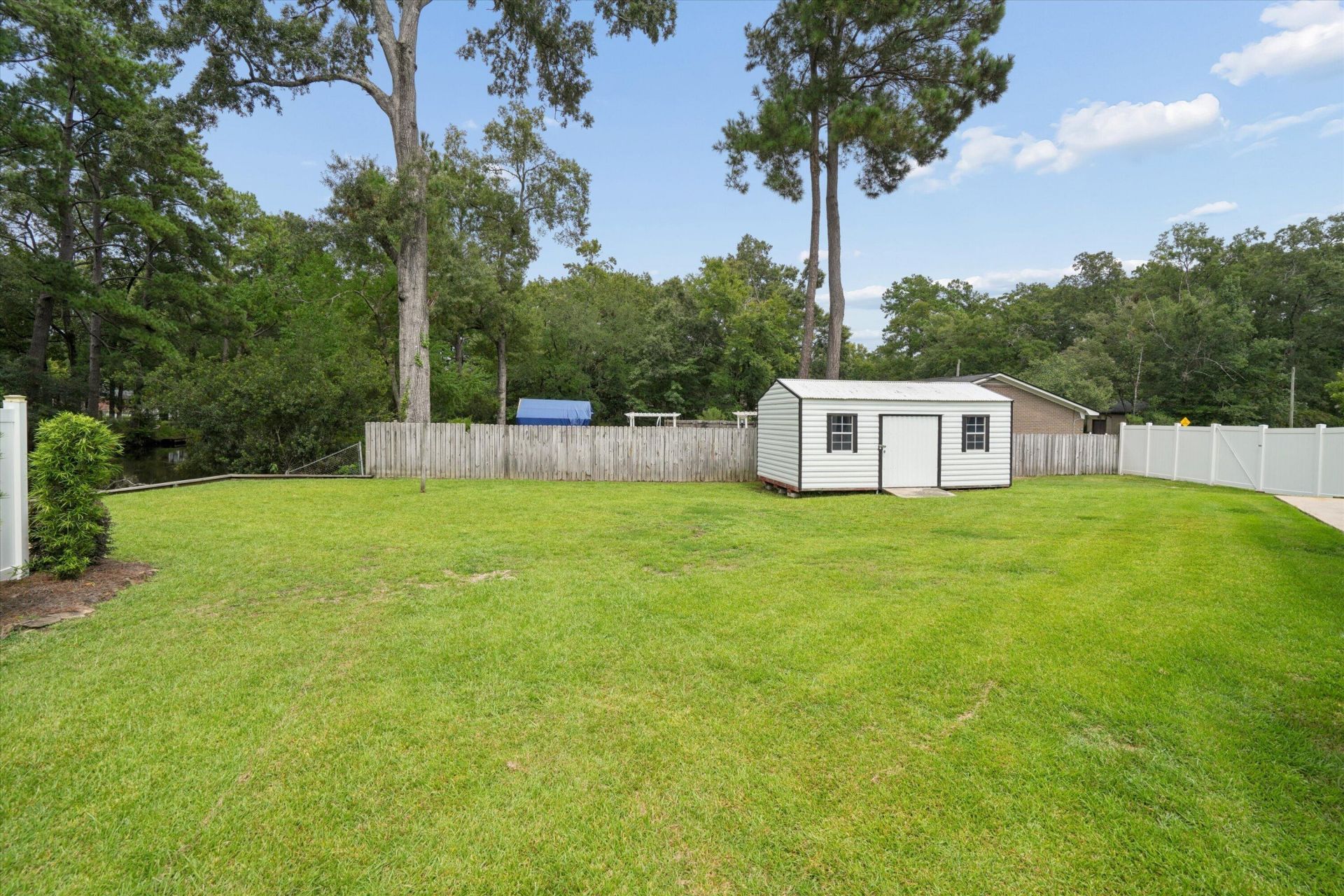 8305 Greenridge Road Photo 28