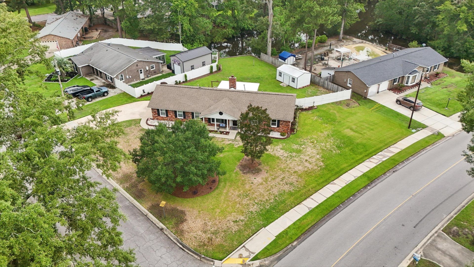 8305 Greenridge Road Photo 32