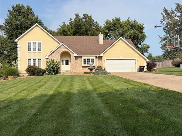 4135 Apple Ridge Drive, Sedalia, MO 65301