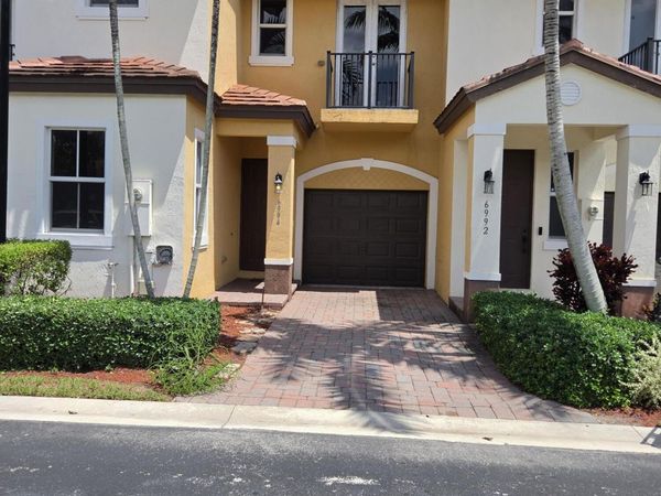 6994 Long Pine Circle, Coconut Creek, FL 33073