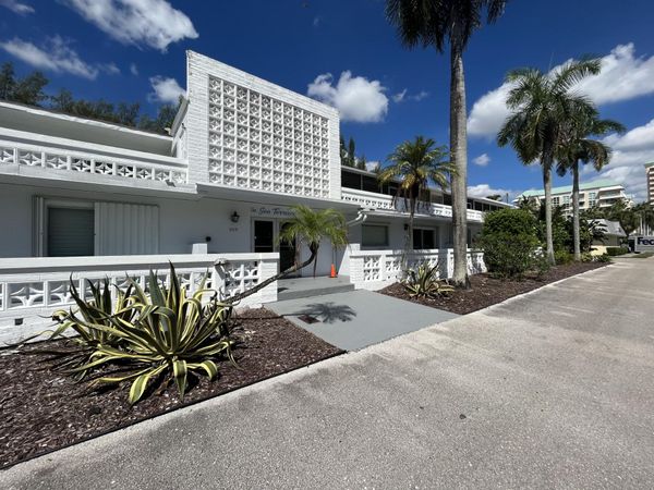 209 SE 6th Street, Unit 4, Boynton Beach, FL 33435