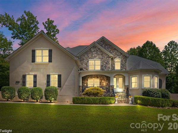 260 Indian Trail, Mooresville, NC 28117