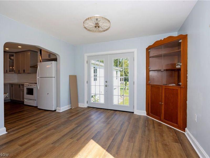 101 E Burwell Avenue, Loudonville, OH 44842 Photo 10