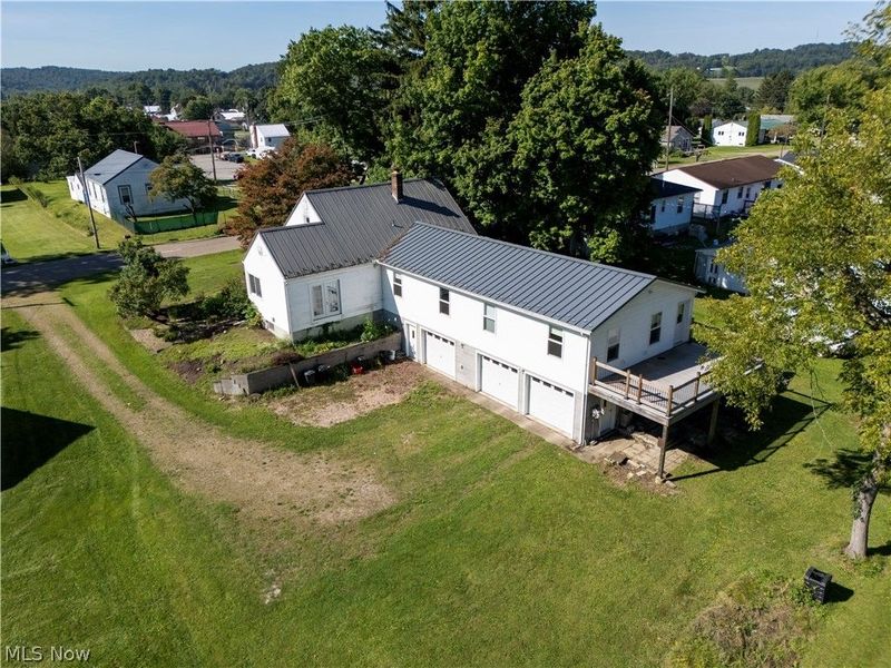 101 E Burwell Avenue, Loudonville, OH 44842 Photo 2