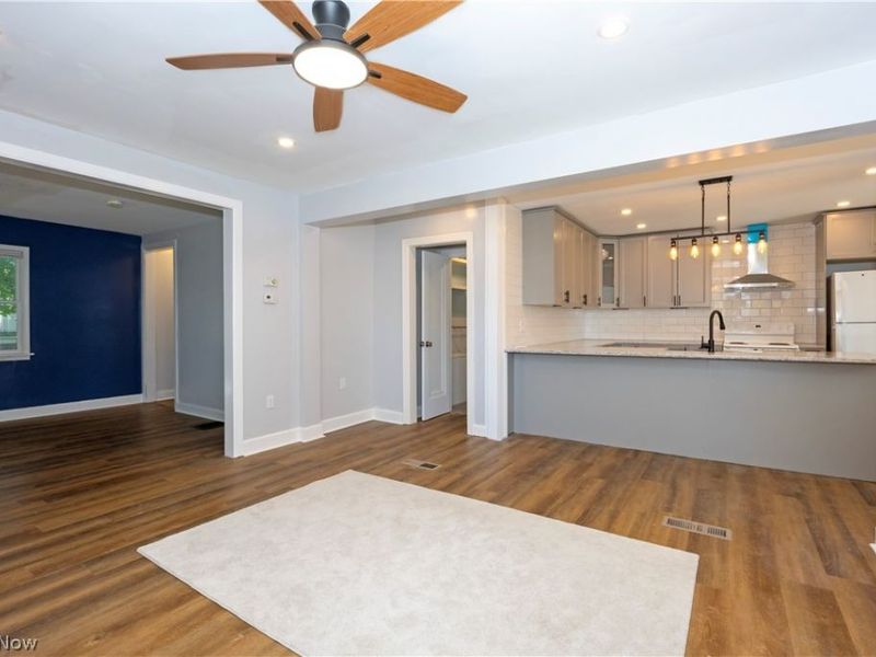 101 E Burwell Avenue, Loudonville, OH 44842 Photo 6