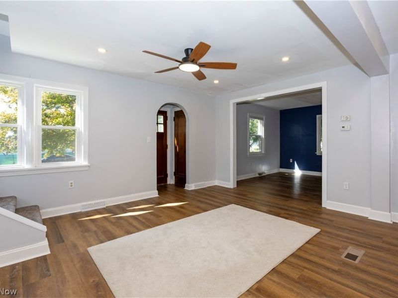 101 E Burwell Avenue, Loudonville, OH 44842 Photo 8