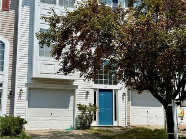 405 Donelson Loop , Stafford, VA 22554