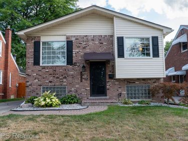 22708 Alger Street, St Clair Shores, Mi 48080