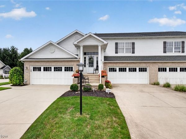 1321 Cascade Circle NW, Canton, OH 44708