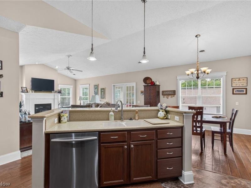 1321 Cascade Circle NW, Canton, OH 44708 Photo 8