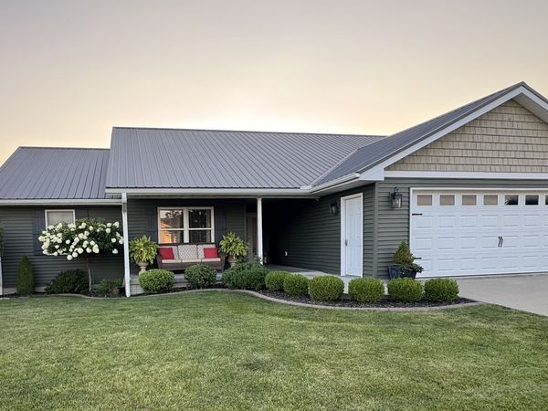 500 River King Road , Clinton, IA 52732
