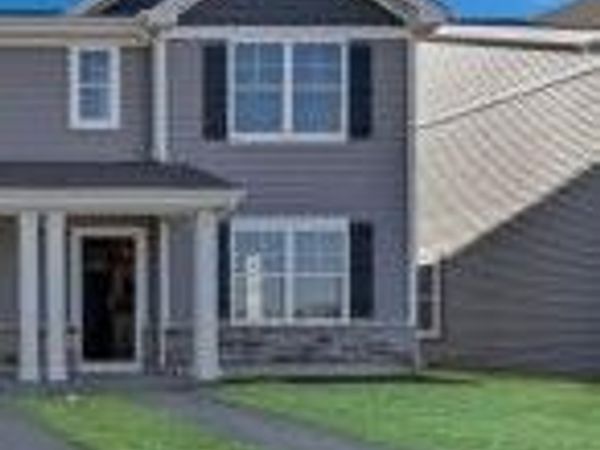 795B Concord Circle , Burlington, WI 53105