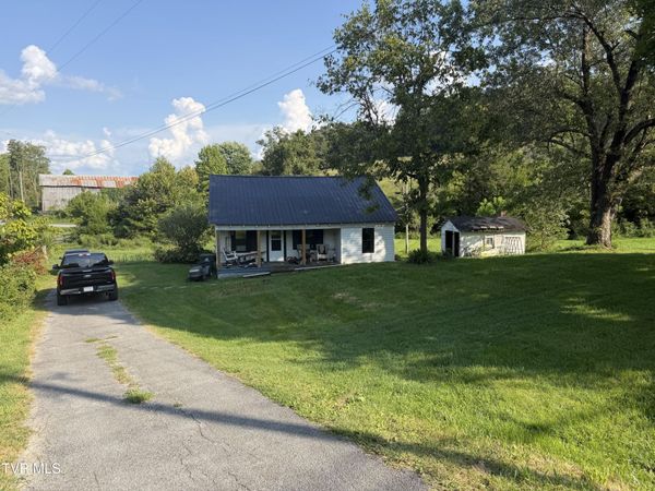 218 Aa Deakins Road, Jonesborough, TN 37659