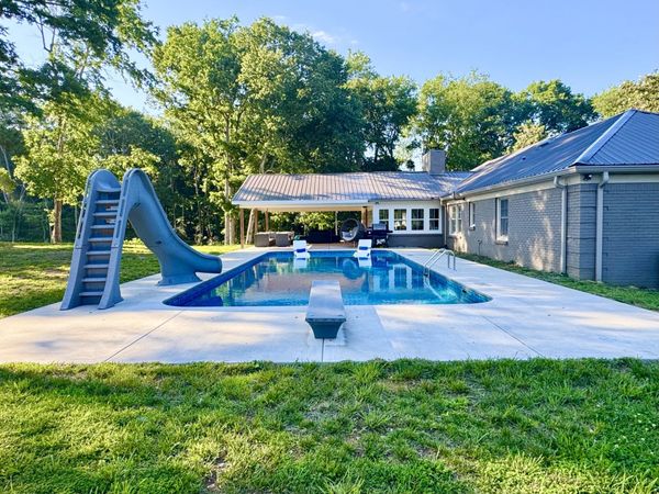 875 Coon Creek Rd , Dickson, TN 37055