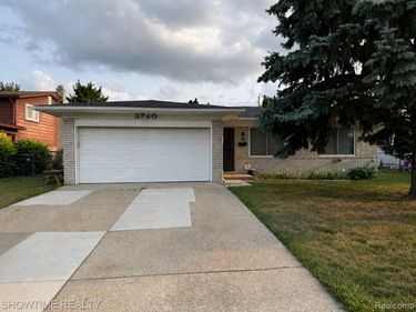 3740 MERRIMAC Drive , Sterling Heights, Mi 48310