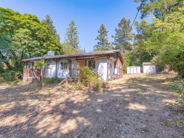 7079 Rogue River Highway, Rogue River, OR 97537