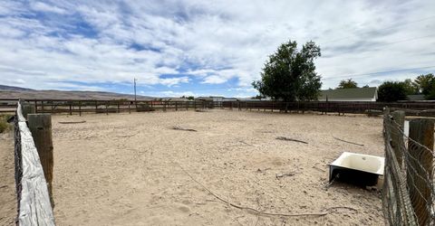 180 E Sky Ranch Boulevard, Sparks, NV 89441 Photo