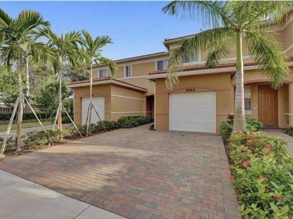 4968 SW 30th Avenue, Fort Lauderdale, FL 33312