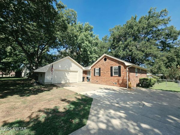 2407 Stoneville Street, Dyersburg, TN 38024