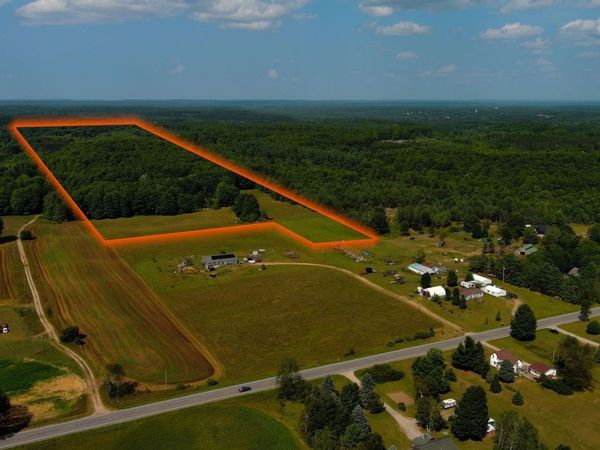 Center Road E, Kingsley, MI 49649