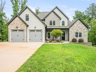 1214 Highland Oaks Drive, Lynchburg, VA 24503