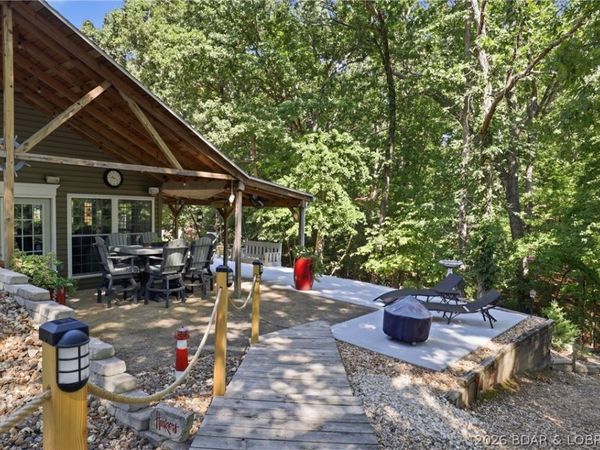 65 Niangua Road , Sunrise Beach, MO 65079