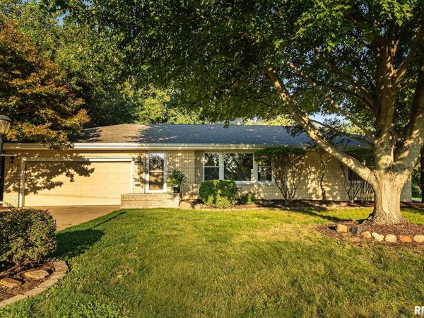 5802 N HUMBOLDT Avenue, Peoria, IL 61614