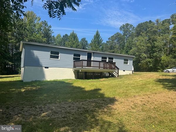 987 EASTHAM ROAD , BUMPASS, VA 23024