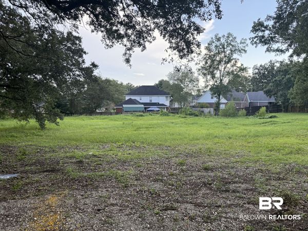 7251 Grelot Rd, Mobile, AL 36695