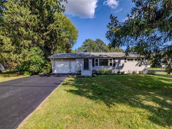 119 Greystone Drive , Camillus, NY 13031