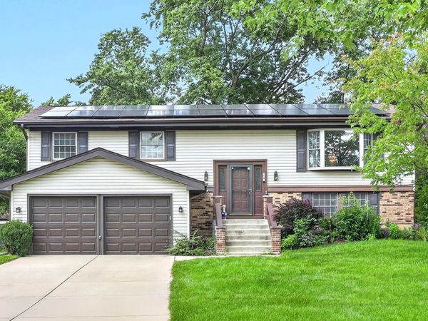 215 Edgebrook Drive , Bloomingdale, IL 60108