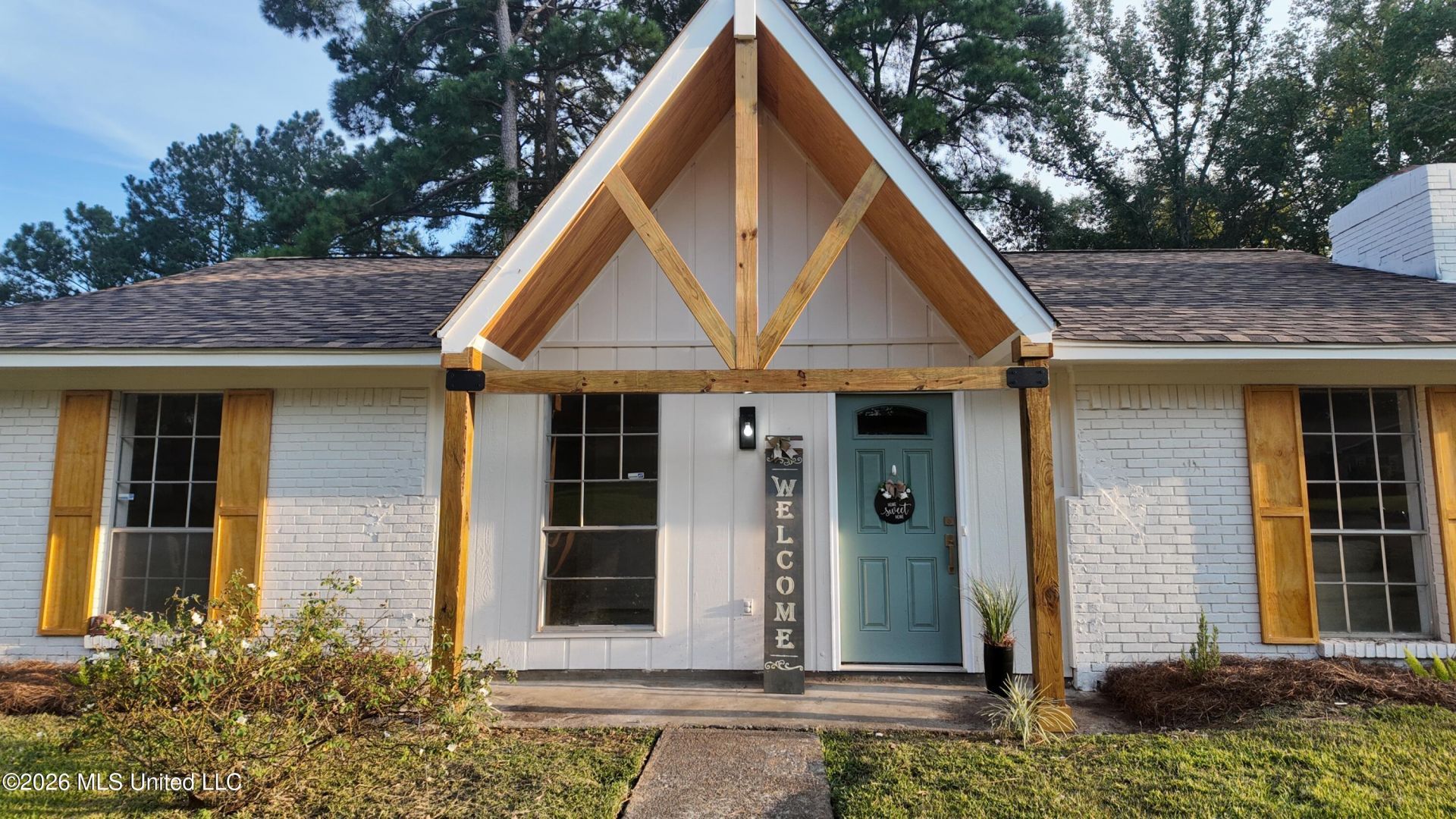 315 Cedarwood Drive, Jackson, MS 39212 Main Photo