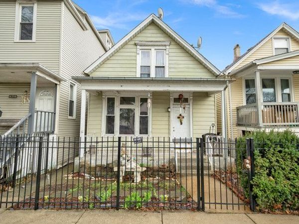 4208 S Artesian Avenue , Chicago, IL 60632