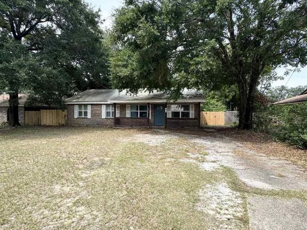 4674 Geneva Dr, Pensacola, FL 32526