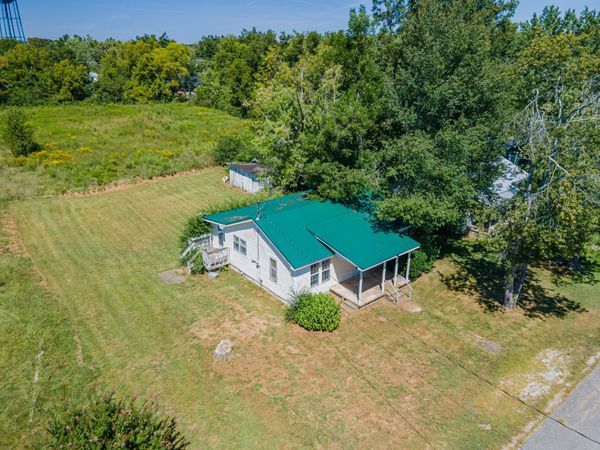 315 Willis Ave , Hohenwald, TN 38462