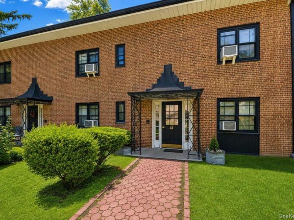 41 Manchester Road, Unit B-23, Eastchester, NY 10709
