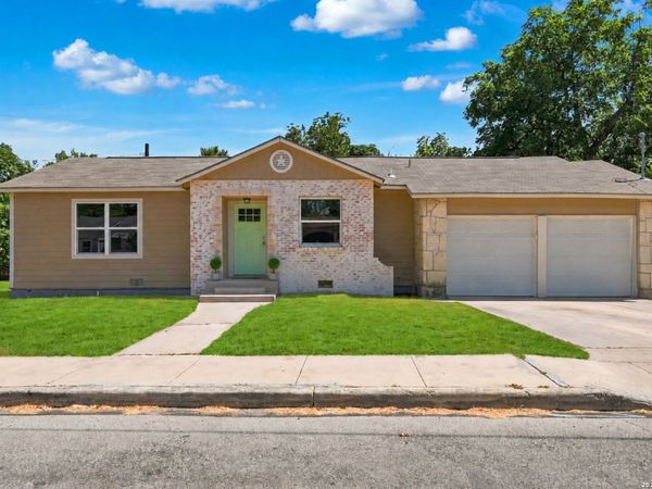 2020 Fresno St, San Antonio, TX 78201