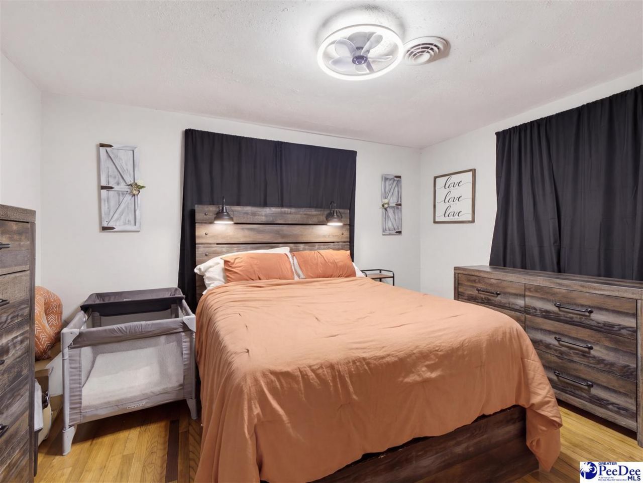 607 Smith Street Photo 12