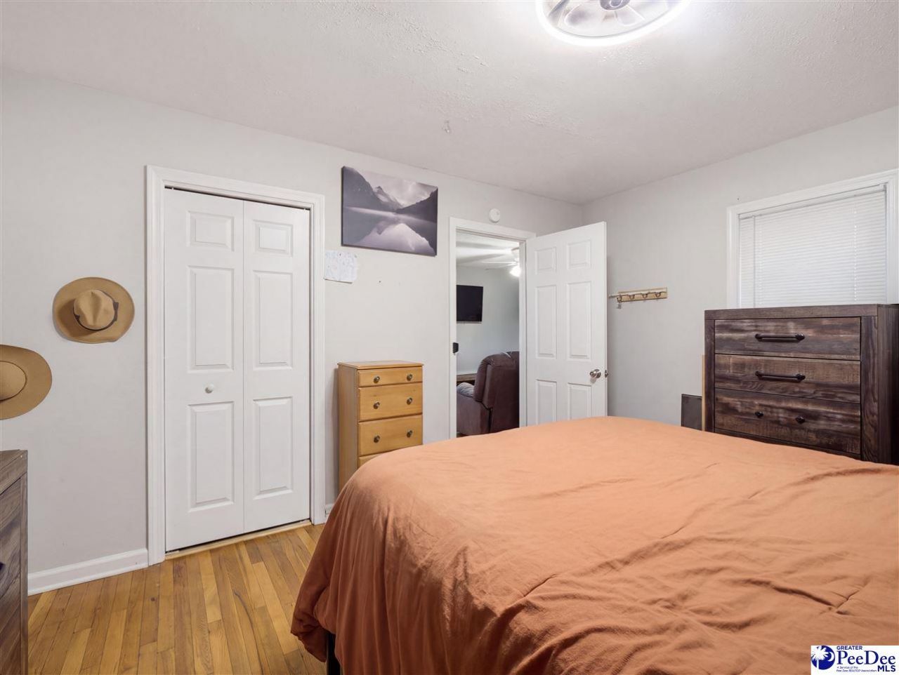607 Smith Street Photo 13