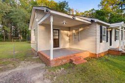 607 Smith Street photo 4