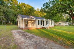 607 Smith Street photo 4