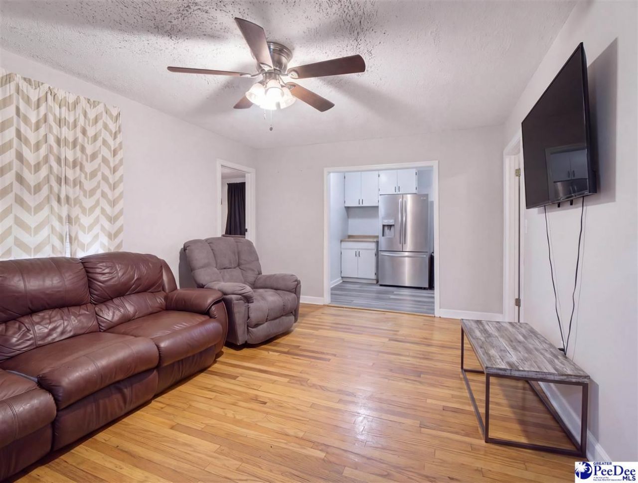 607 Smith Street Photo 7