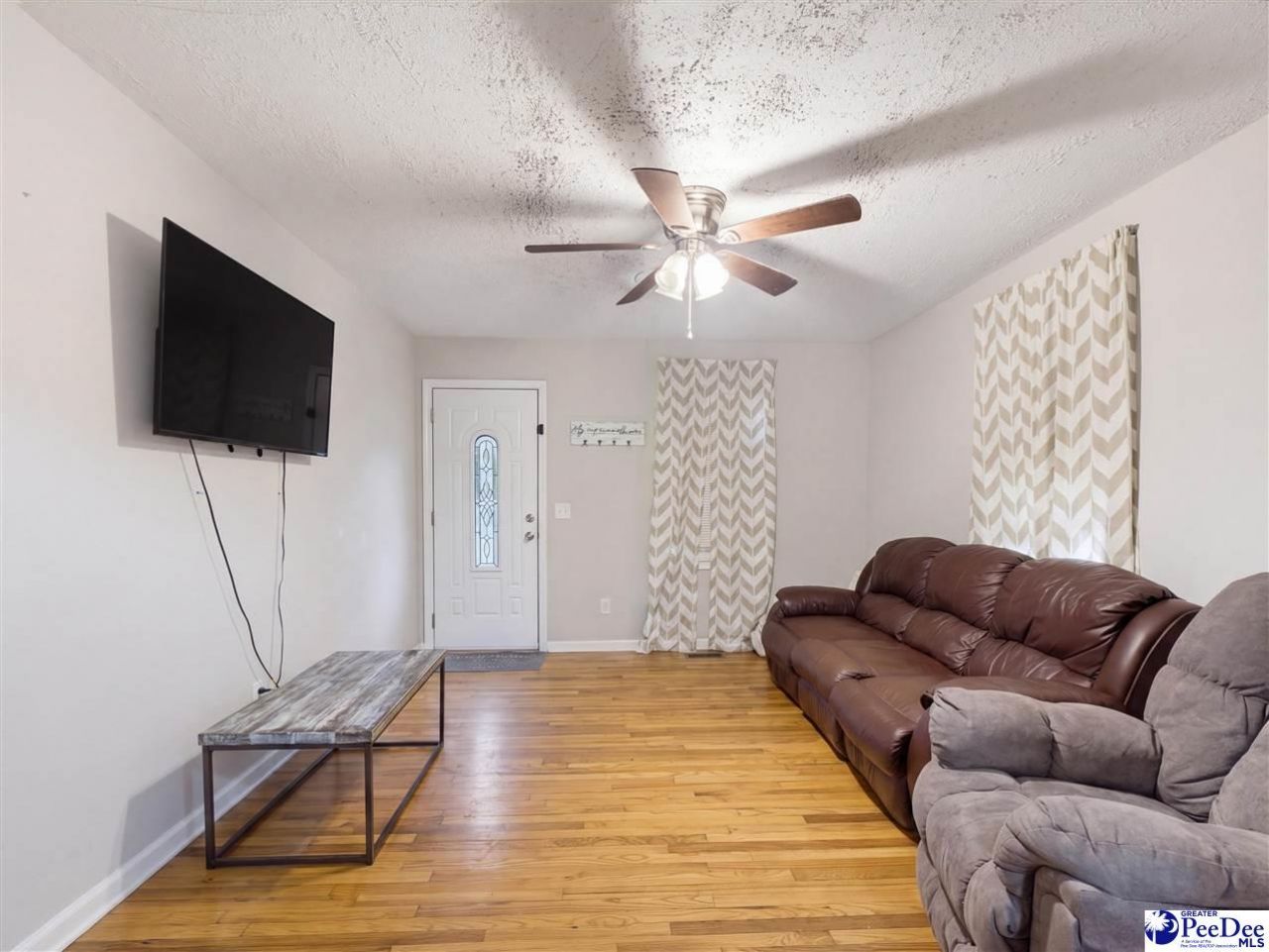 607 Smith Street Photo 8