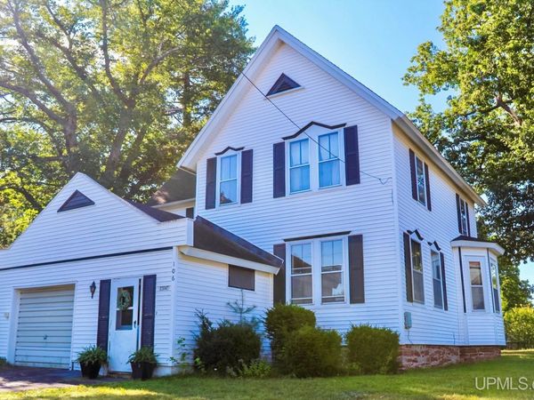 23147 Lake Street, Osceola Twp, MI 49922