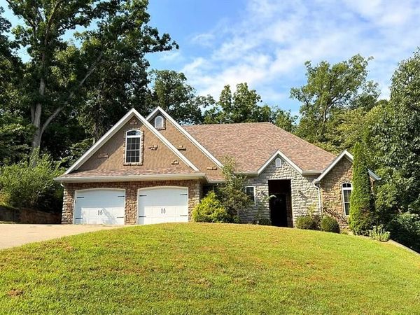 3834 Liverpool Drive , Jefferson City, MO 65109