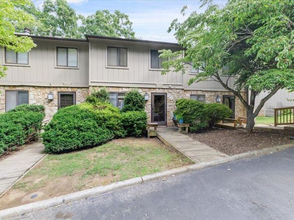3389 Kelly LN, Roanoke, VA 24018