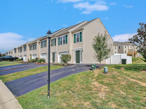 6635 Village Green DR , Roanoke, VA 24019