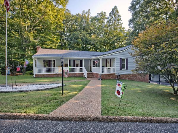 6964 Fox Mill Court , Gloucester, VA 23061